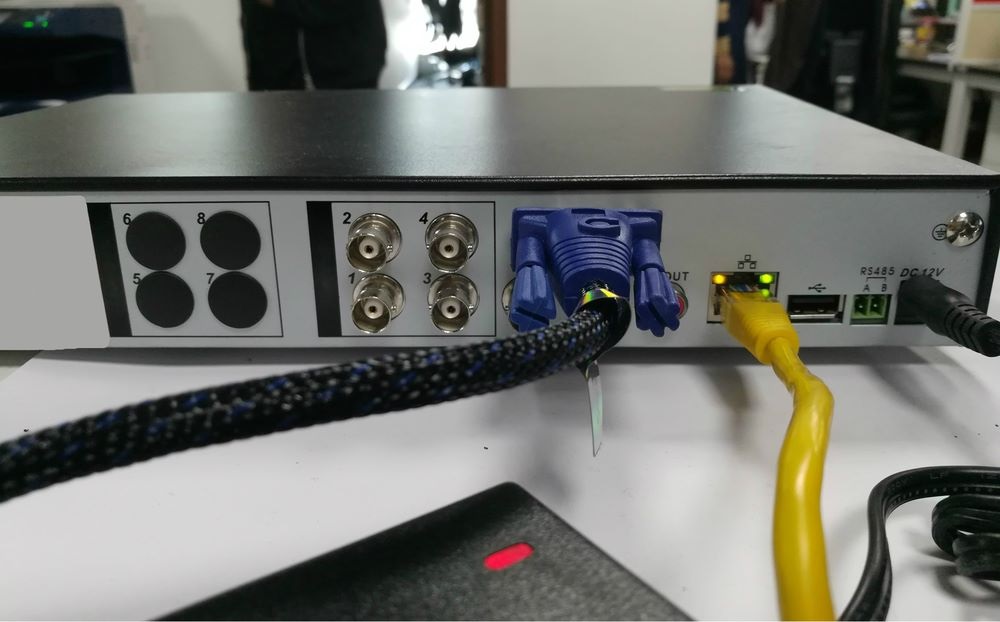 عکس جهت آشنایی و نمایش دهنده ی DVR است